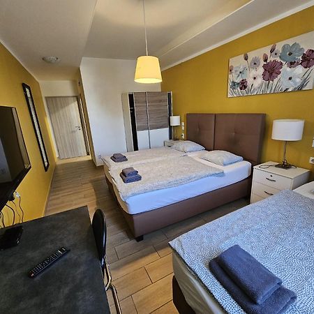 Royal Apartments & Rooms Загреб Екстериор снимка