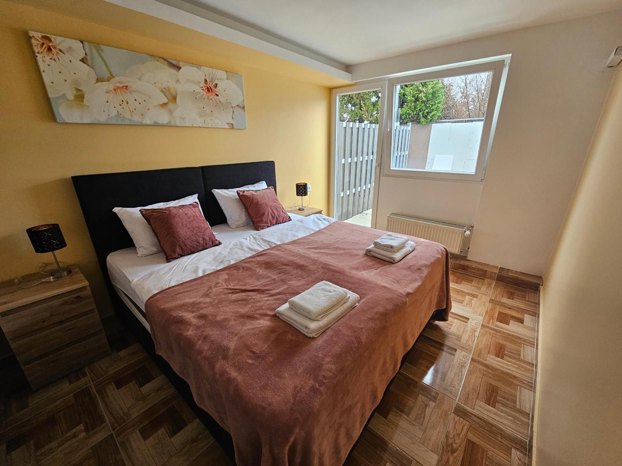 Royal Apartments & Rooms Загреб Екстериор снимка