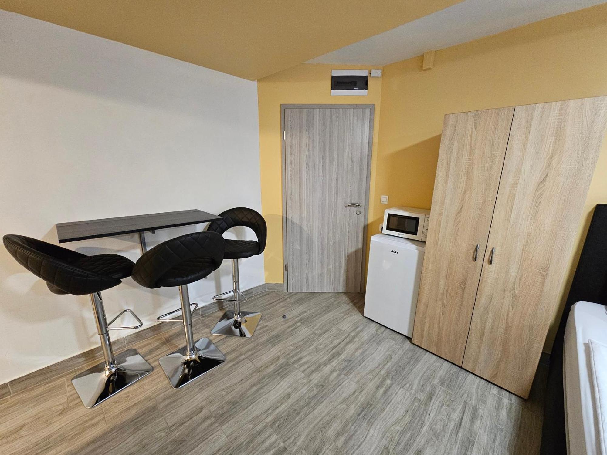 Royal Apartments & Rooms Загреб Екстериор снимка
