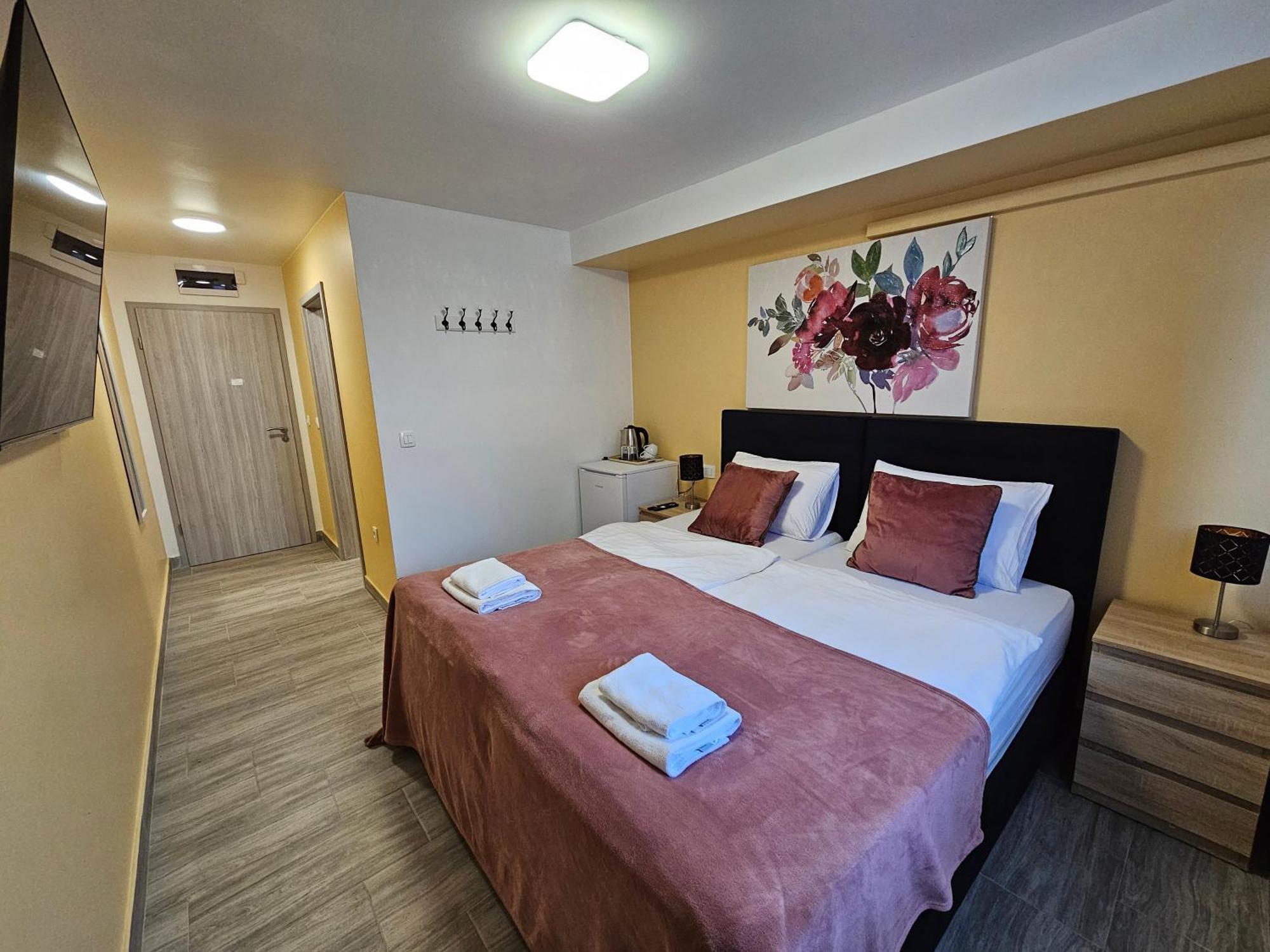 Royal Apartments & Rooms Загреб Екстериор снимка