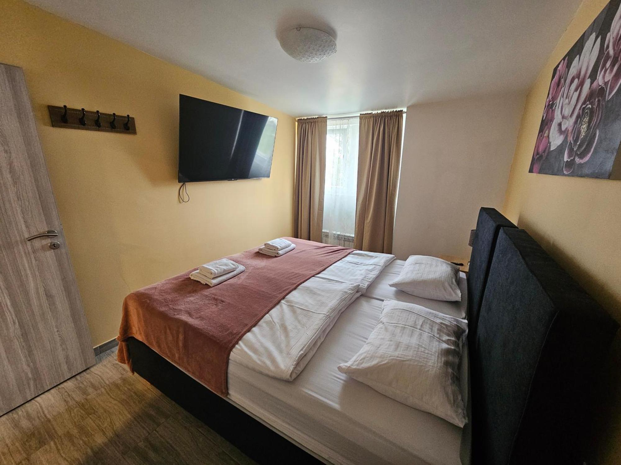 Royal Apartments & Rooms Загреб Екстериор снимка