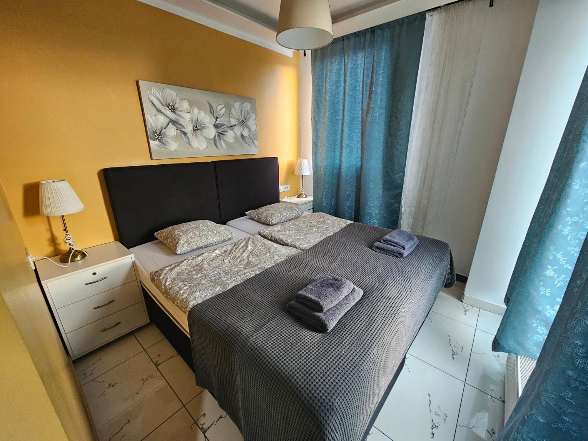 Royal Apartments & Rooms Загреб Екстериор снимка