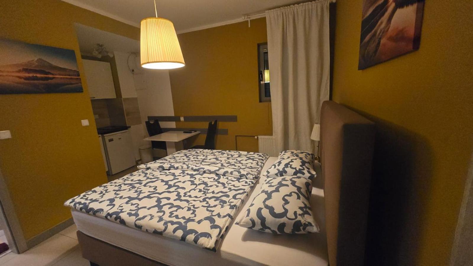 Royal Apartments & Rooms Загреб Екстериор снимка