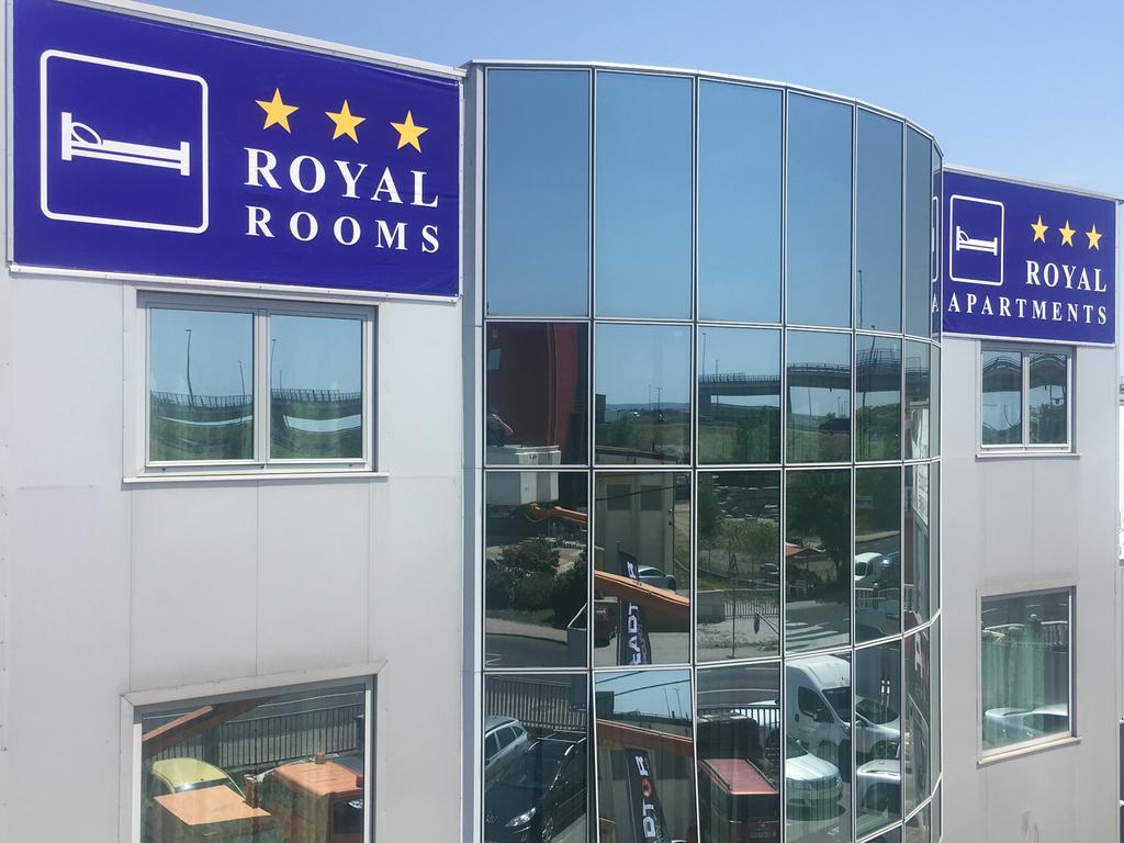 Royal Apartments & Rooms Загреб Екстериор снимка