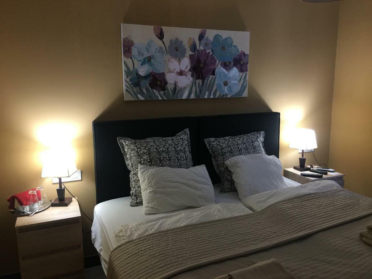 Royal Apartments & Rooms Загреб Екстериор снимка